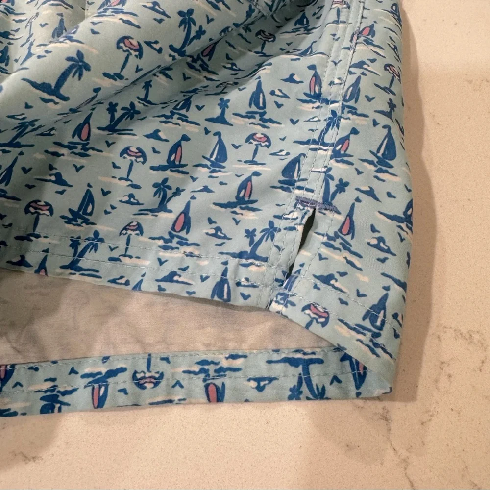 Vineyard Vines Boy Swimming Shorts Size S( 8-10)